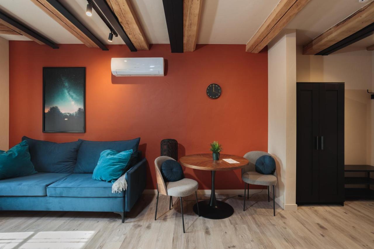 ריגה Colonel Suites & Apartments מראה חיצוני תמונה
