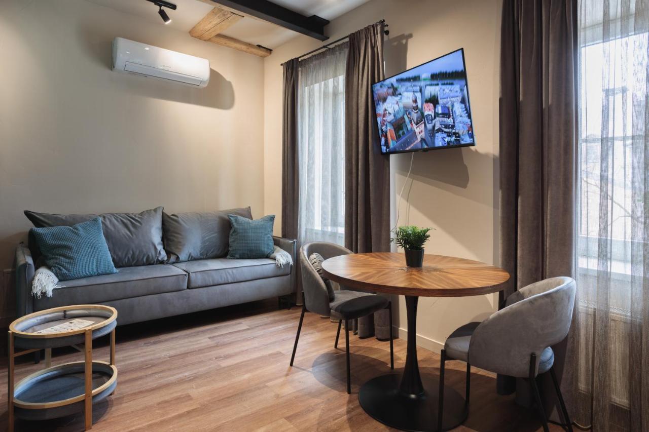 ריגה Colonel Suites & Apartments מראה חיצוני תמונה