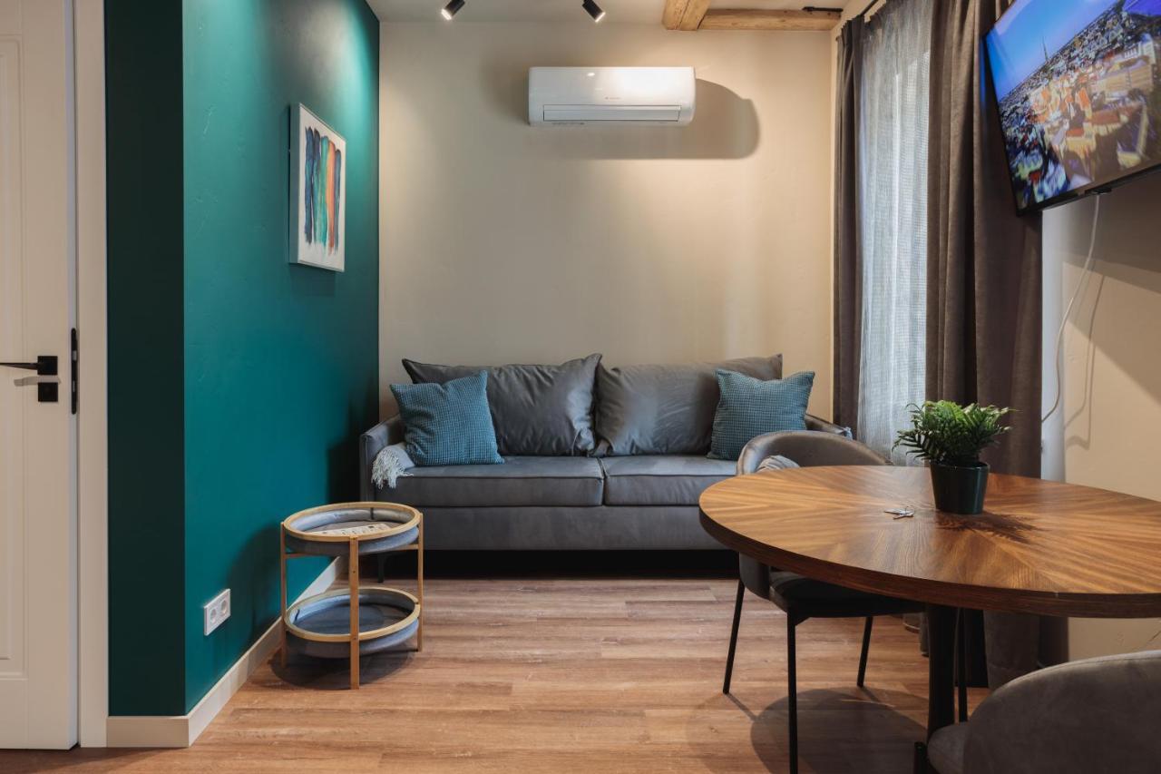 ריגה Colonel Suites & Apartments מראה חיצוני תמונה