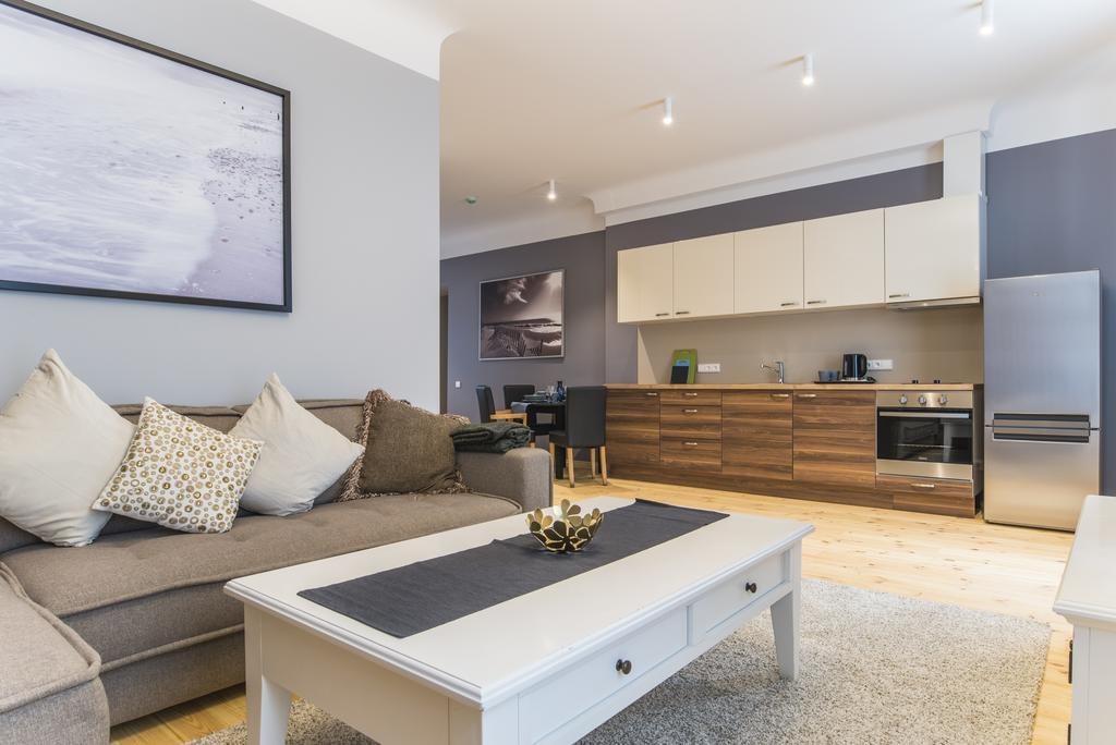 ריגה Colonel Suites & Apartments מראה חיצוני תמונה