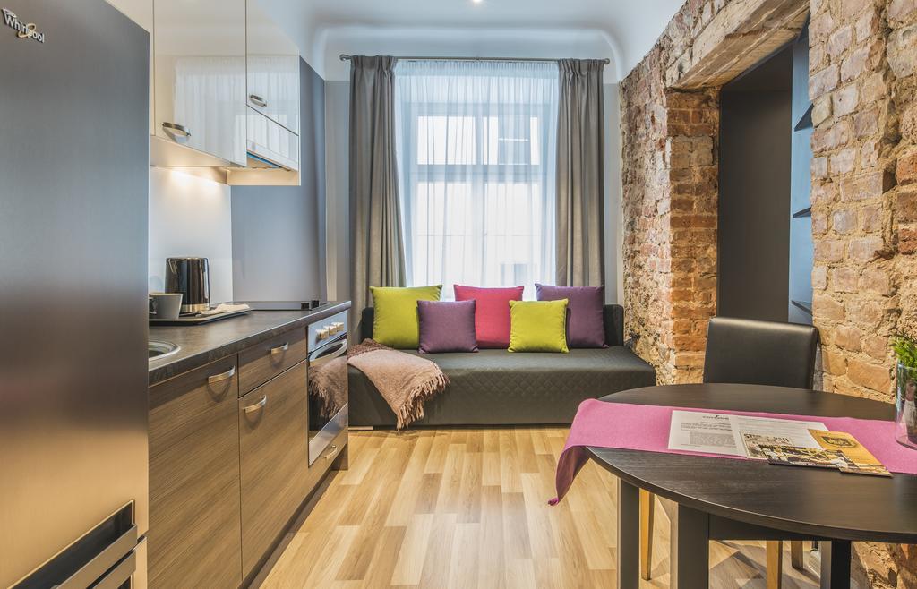 ריגה Colonel Suites & Apartments מראה חיצוני תמונה