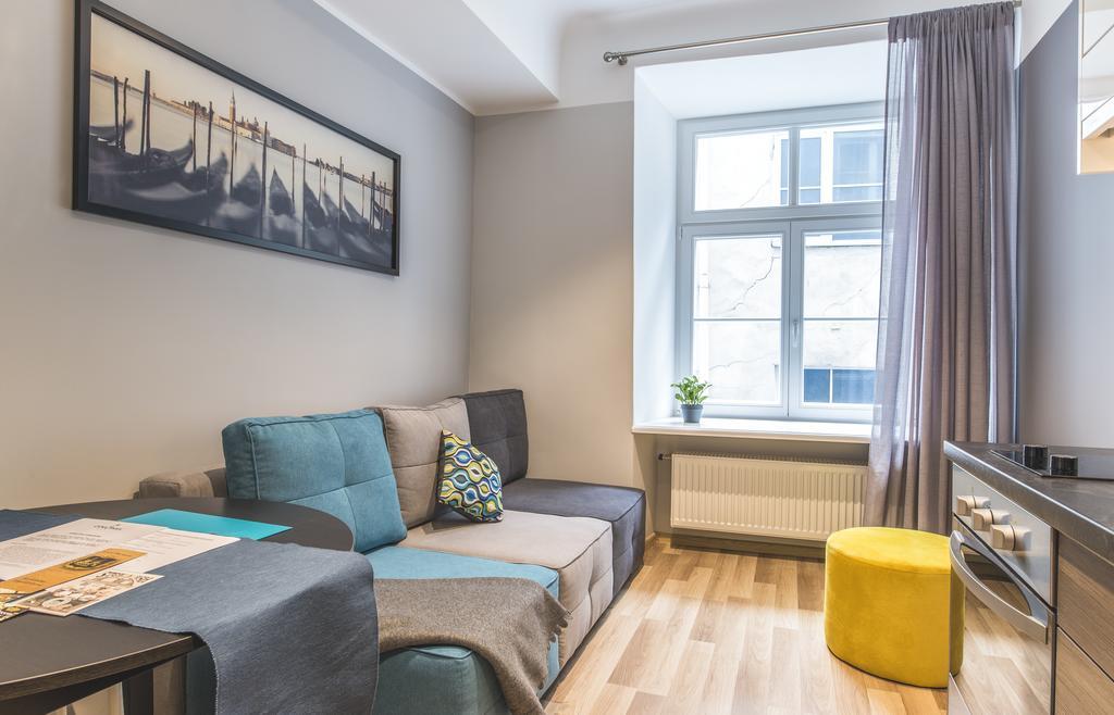 ריגה Colonel Suites & Apartments מראה חיצוני תמונה